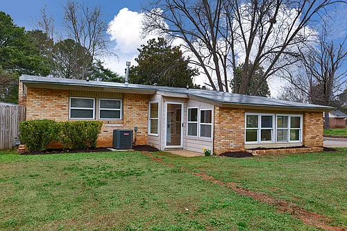 2814 Holiday Dr SW Photo 1 2814 Holiday Dr SW Photo 1