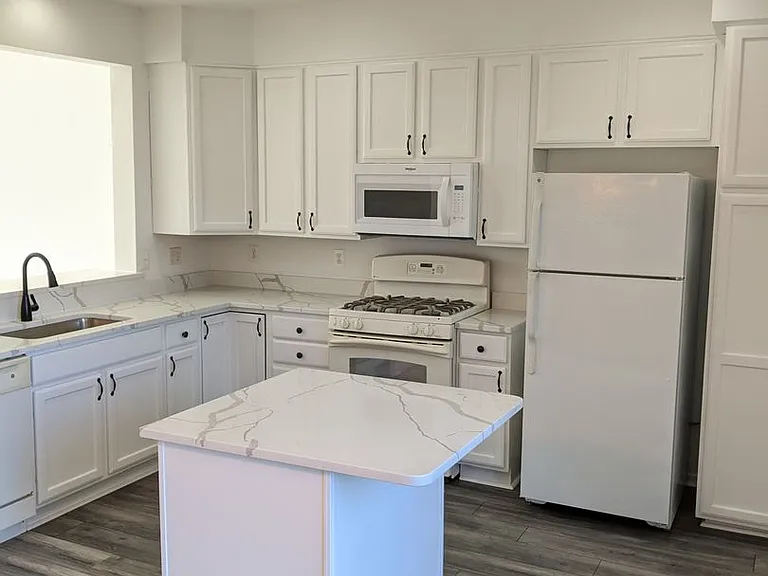 6516 Daytona Ct #F-203 — Photo 16