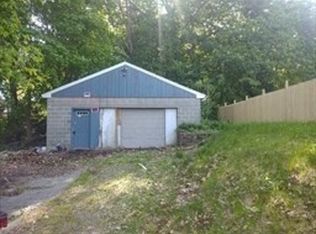 21 Potomska St, Worcester, MA 01602