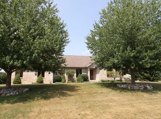 2776 W Hogan Ave, La Porte, IN 46350