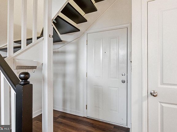 5th image of 735 Washington St APT 217