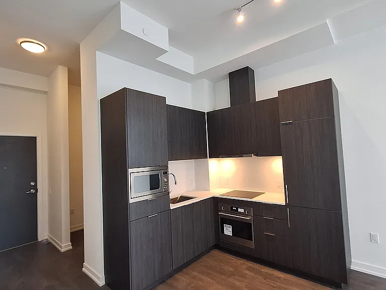 8 Olympic Garden Dr #S902 — Photo 11