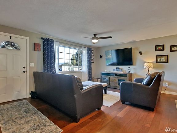5th image of 4810 78th St E