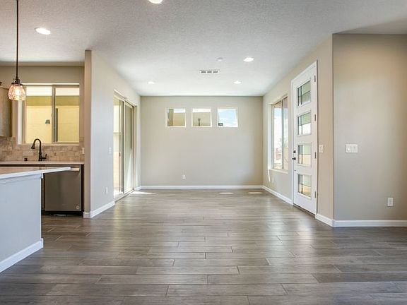 Cafe situated directly off the kitchen.