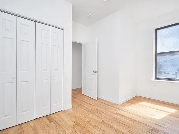 623 Halsey Street image 5 of 12