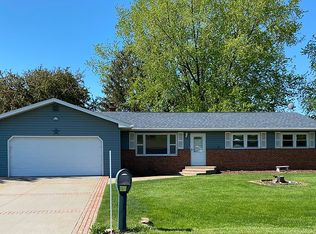 W4955 Mill St, La Crosse, WI 54601