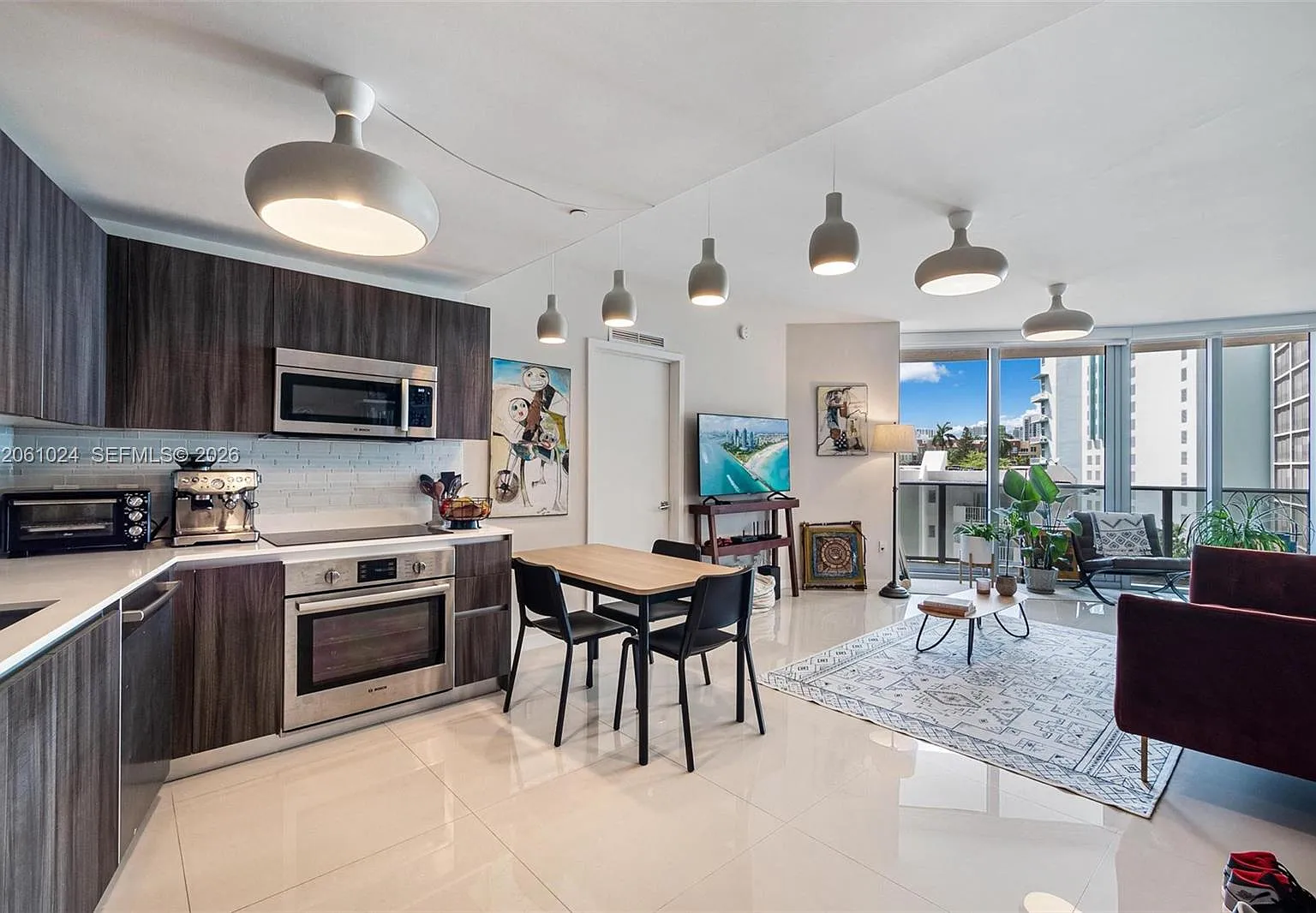 Aria On The Bay Condo — Photo 1