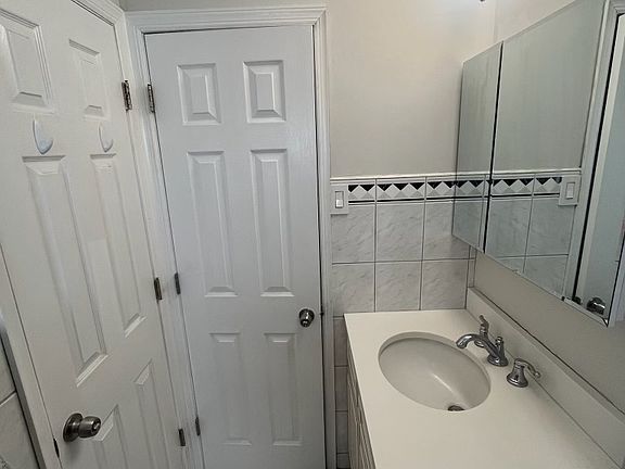 4th image of 10 Possum Ln #2