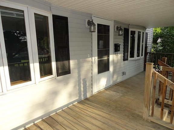 4th image of 118 N Rich St