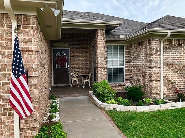 1st image of 1908 Amberwood Ct