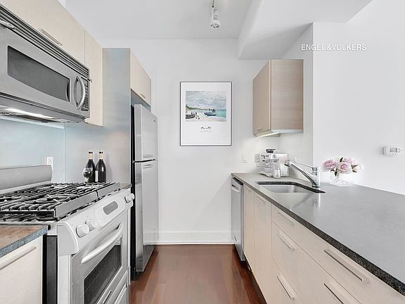 3rd image of 350 W 42nd St APT 24H