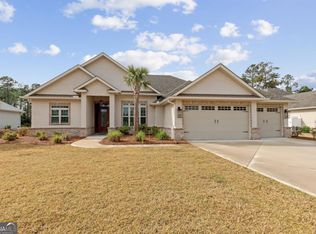 107 Jake Colton Dr, Kingsland, GA 31548
