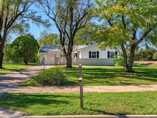 4915 N Hillcrest St, Wichita, KS 67220