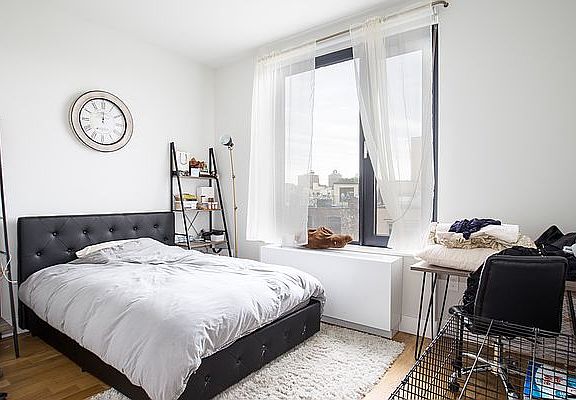 5th image of 670 Pacific St APT 504