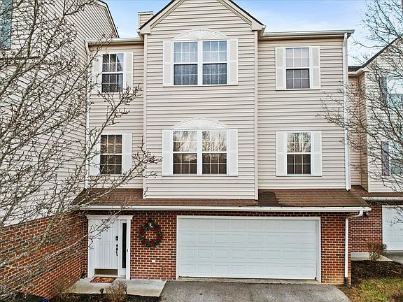 3rd image of 910 Oak Tree Blvd NW