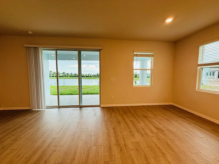 11937 Kingsley Trl — Photo 12