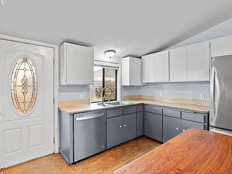1021 Deal St — Photo 10
