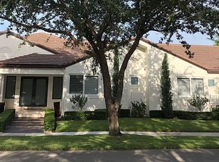 8578 Glencairn Ln, Miami Lakes, FL 33016