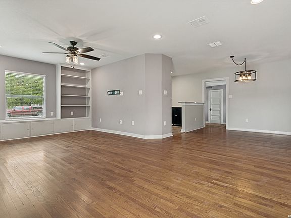 4th image of 103 Wellesley