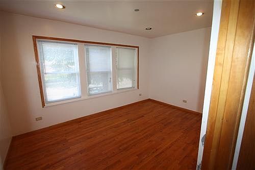 2nd image of 3821 W Hirsch St #1E