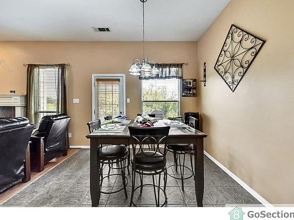 5th image of 3232 Silver Creek Dr