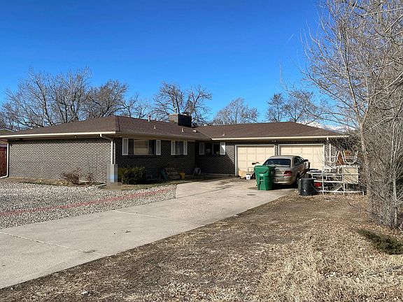 2nd image of 212 S Circle Dr