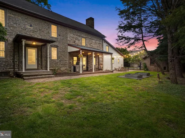 1721 Powderhorn Rd, Newtown, PA 18940
