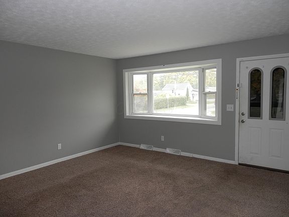 4th image of 3871 Walford St