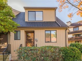 1 Avon Ct UNIT 1, Beacon Falls, CT 06403