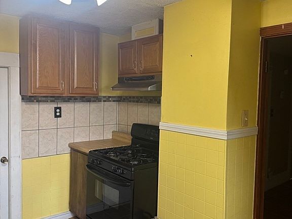 2nd image of 43 Fairmont St Floor 3