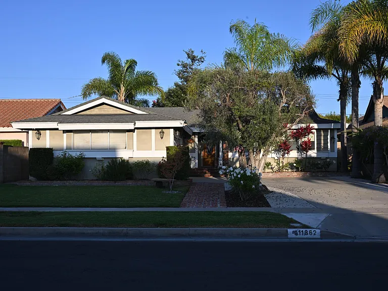 11862 Paseo Bonita — Photo 36