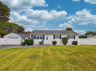 165 Wright Ave, Deer Park, NY 11729