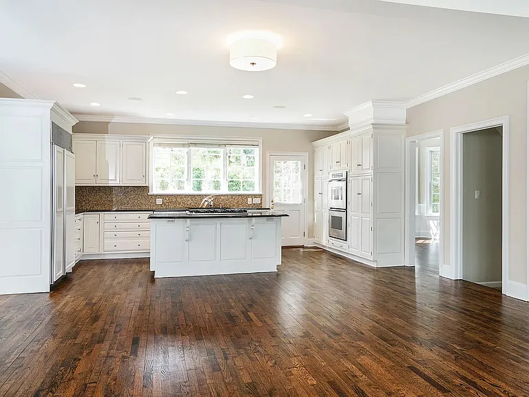 66 Apawamis Ave — Photo 11