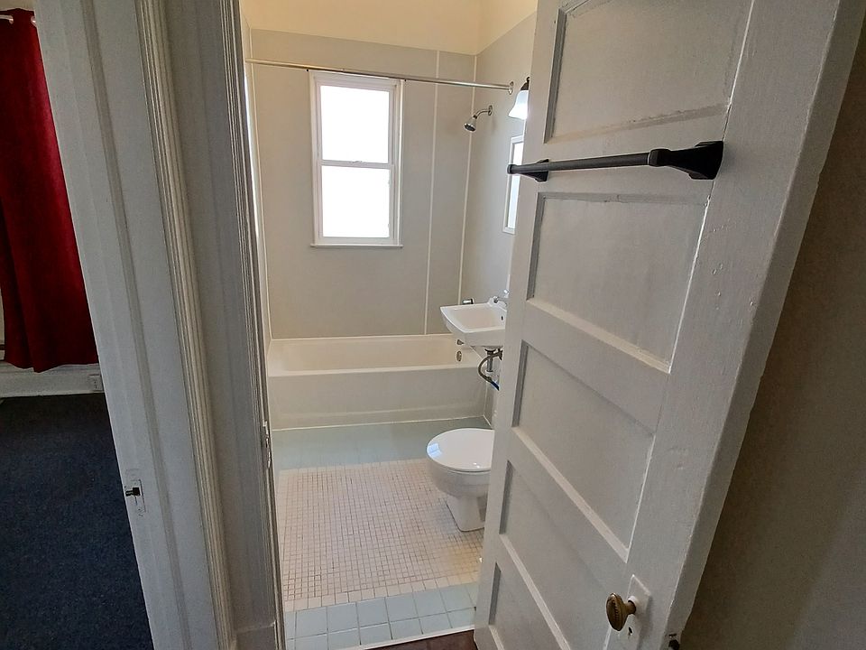 1st image of 10 Chesapeake St APT 5