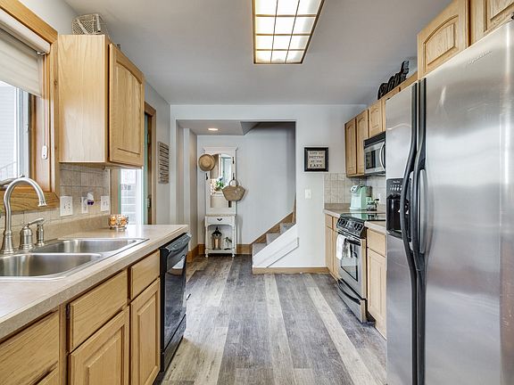 3rd image of 14236 Dartmouth Dr