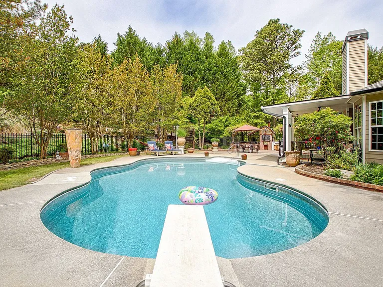 374 Persimmon Dr — Photo 45