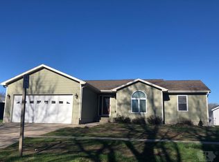 205 S Pearl St, New Sharon, IA 50207