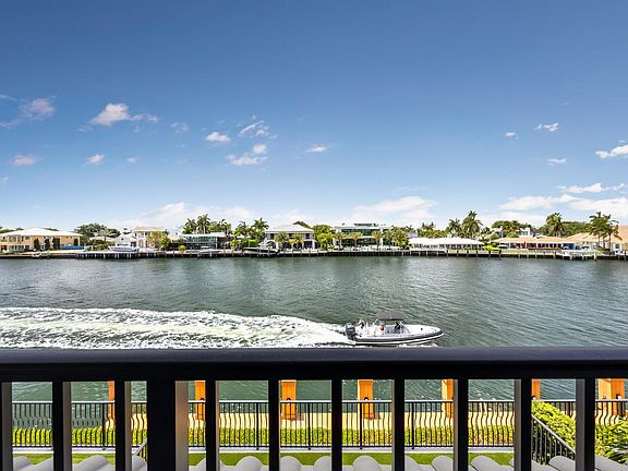 3rd image of 615 Bayshore Drive #105