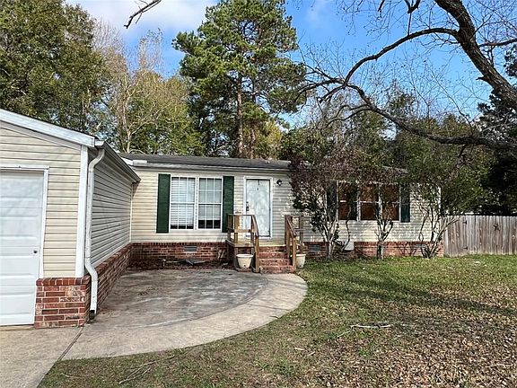 2nd image of 16493 Hill Country Dr