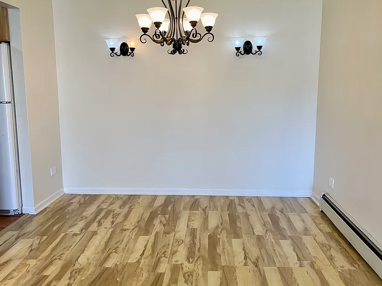 16W520 Lake Dr #207 — Photo 7