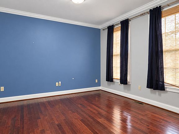 5th image of 316 Ruby Ct