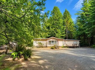 180 Madeleine Ln, Crescent City, CA 95531