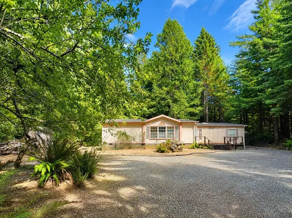 180 Madeleine Ln, Crescent City, CA 95531