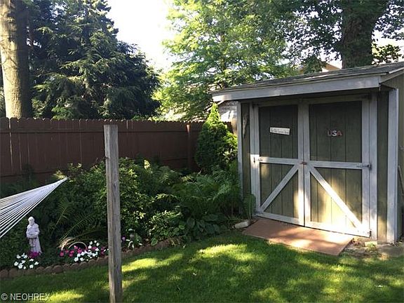 5th image of 182 Emmons Ave