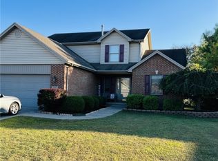 204 Auburn Meadows Ct, Carlisle, OH 45005