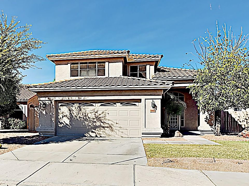 1st image of 1350 W Kingbird Dr