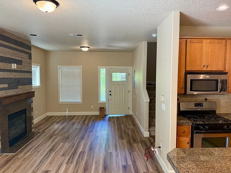 14174 Murren Way — Photo 4