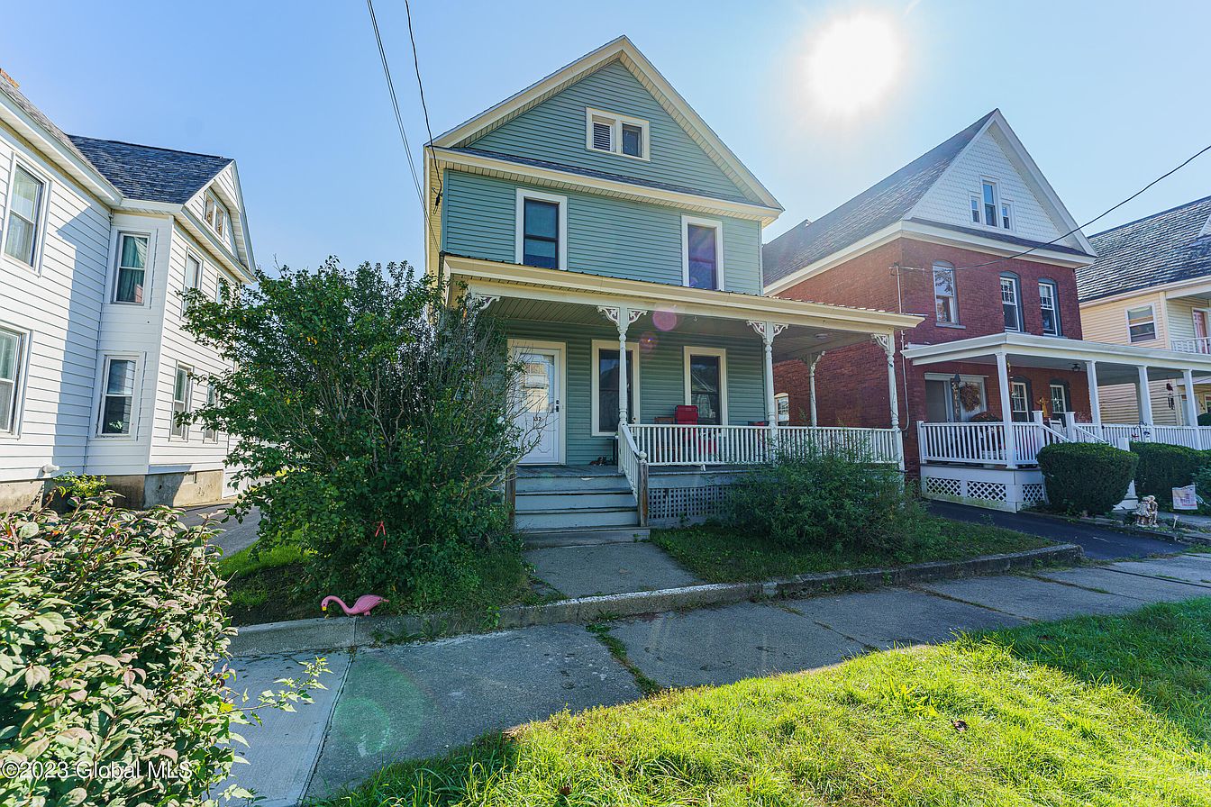 1st image of 132 S 3rd Avenue