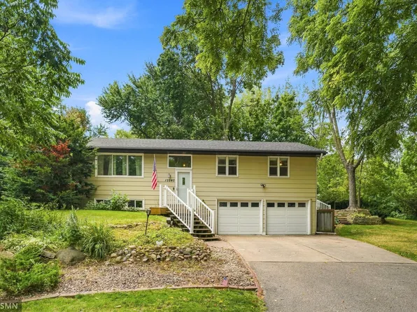 13240 Dahlgren Rd, Minnetonka, MN 55305