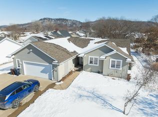 910 Oak Ave N, Onalaska, WI 54650